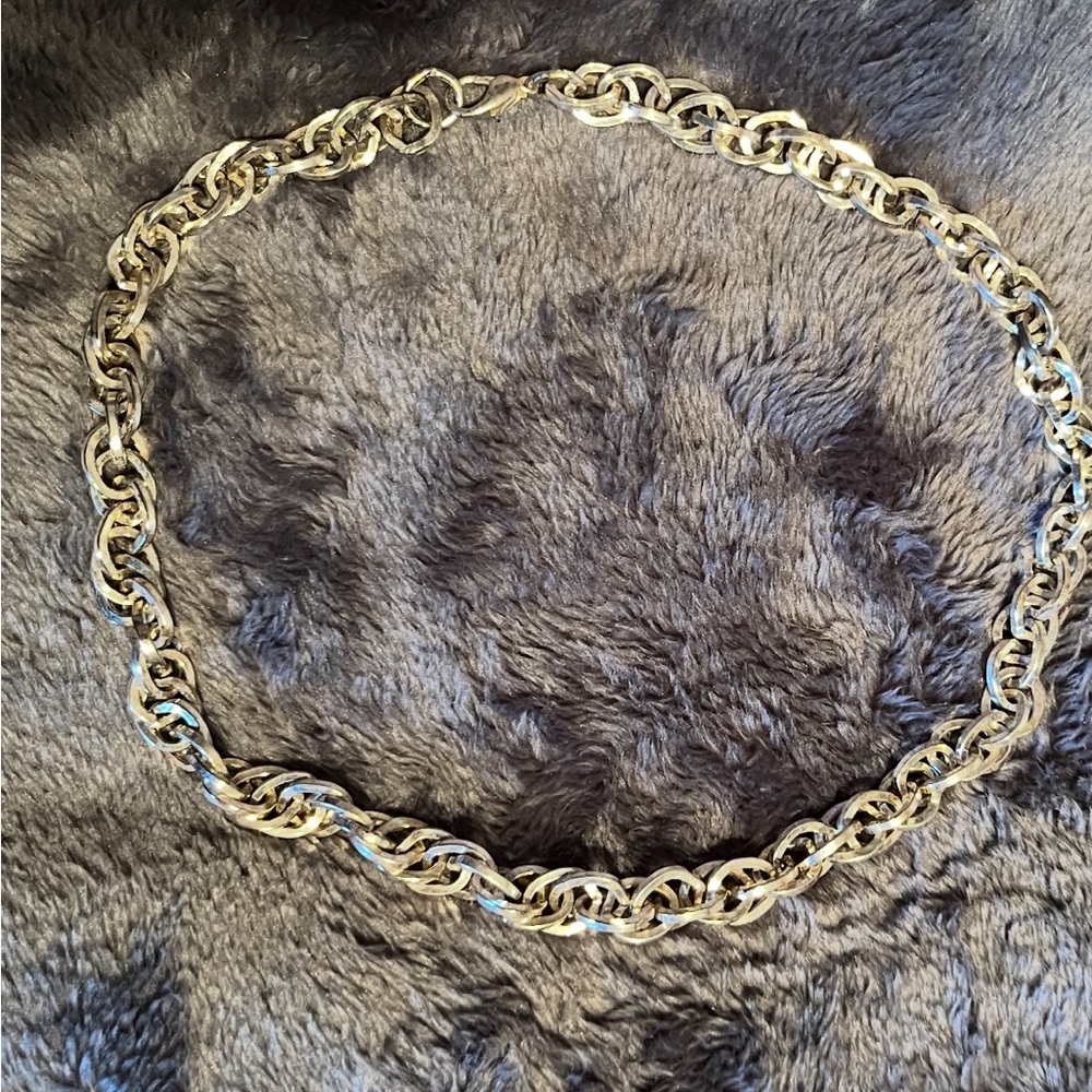 Elegant Silver Chain Necklace
